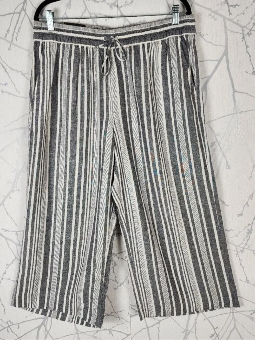 Banana Republic NWT Gray Stripe Linen Blend Wide Leg Crop Pants